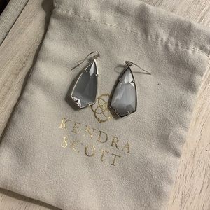 Kendra Scott Carla Earrings